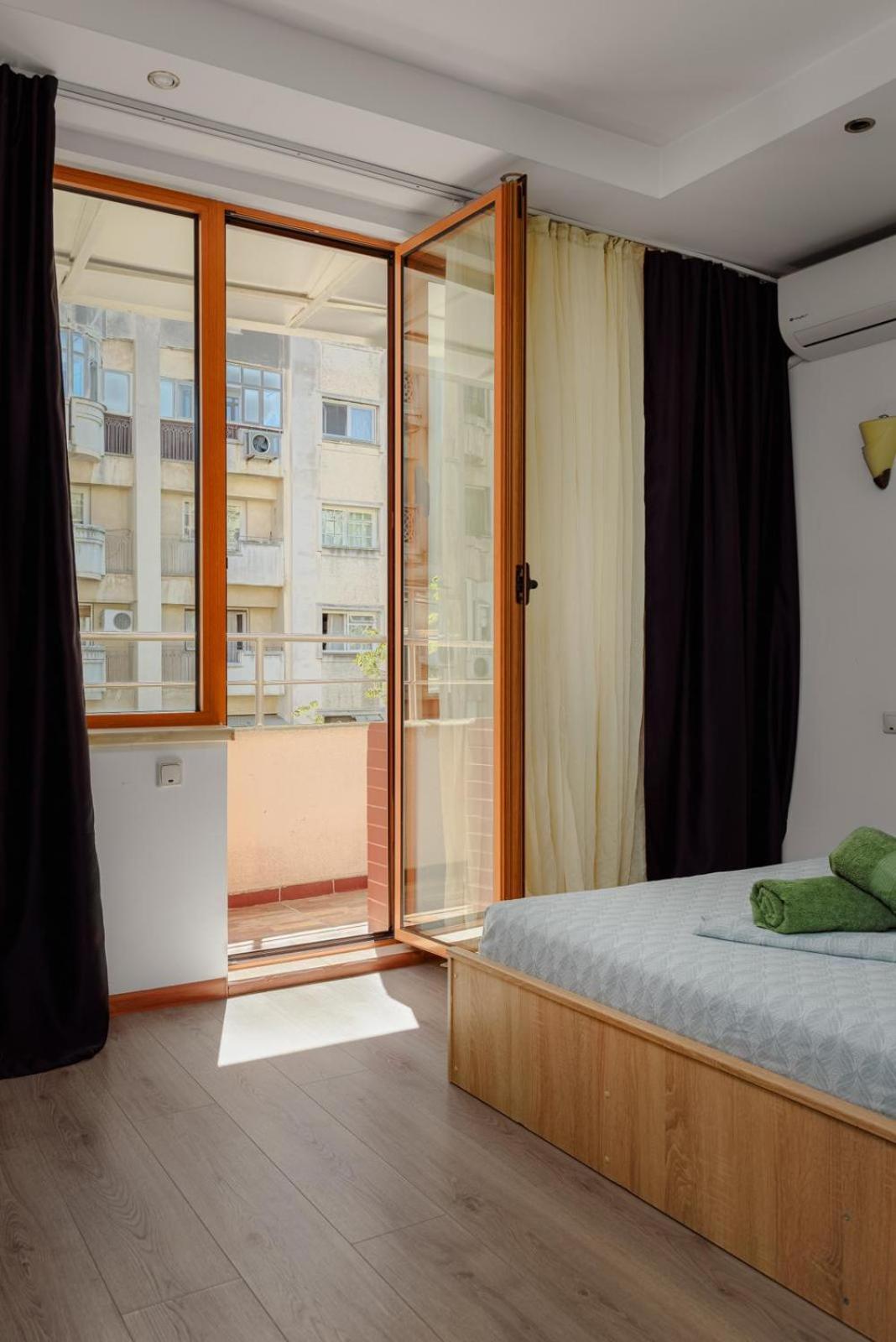 Heart Of Downtown 3 Rooms Apartment Self Check In Bucareste Exterior foto